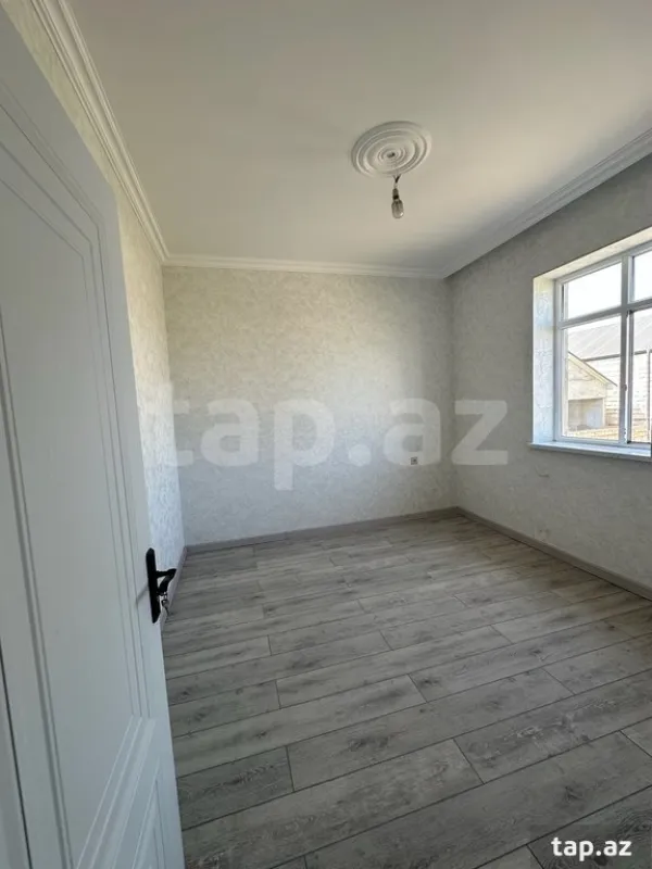 Satılır 4 otaqlı həyət evi