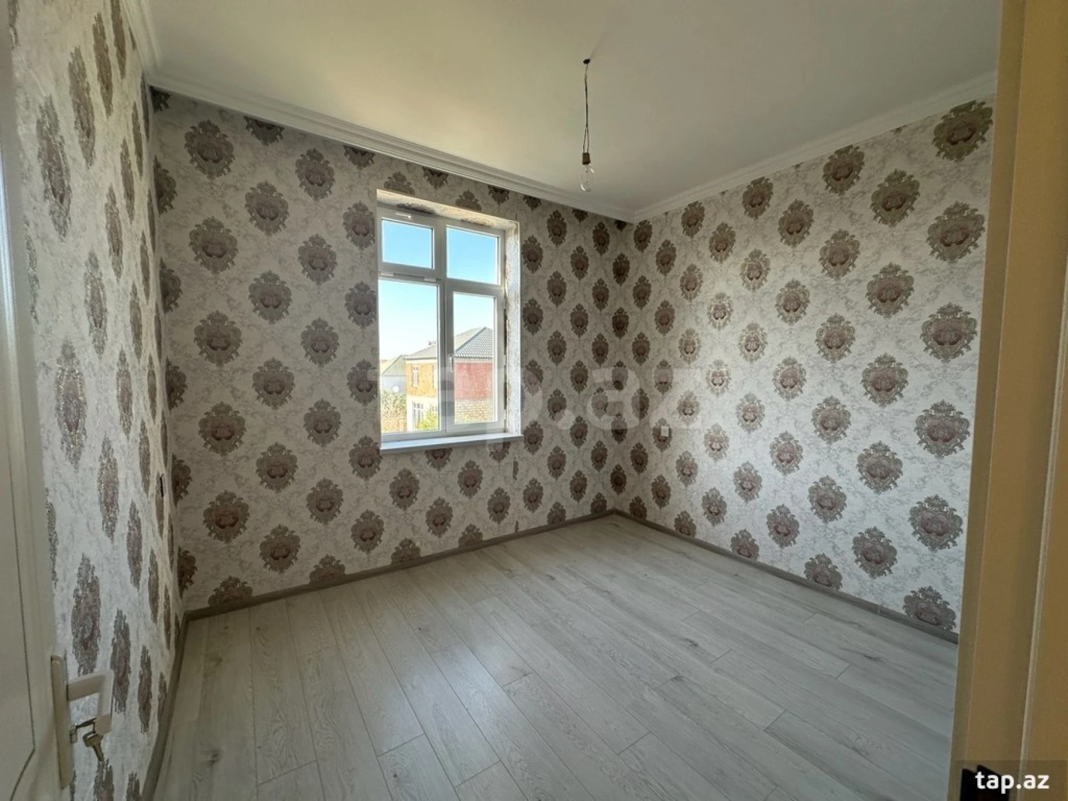 Satılır 4 otaqlı həyət evi