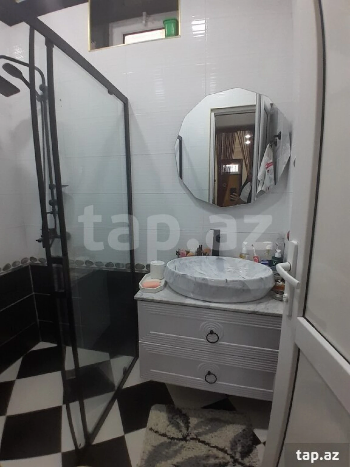 Satılır 4 otaqlı həyət evi