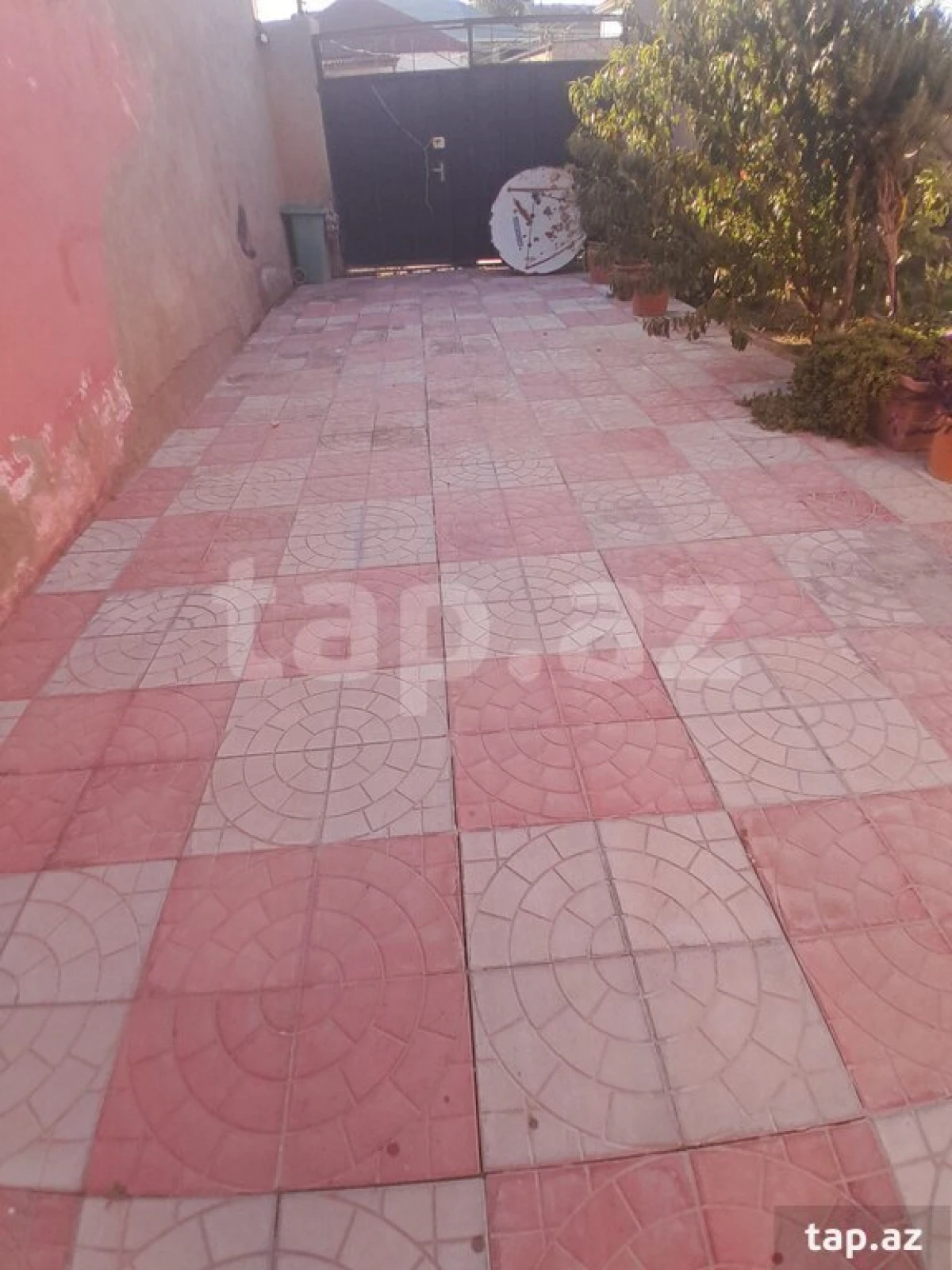 Satılır 4 otaqlı həyət evi