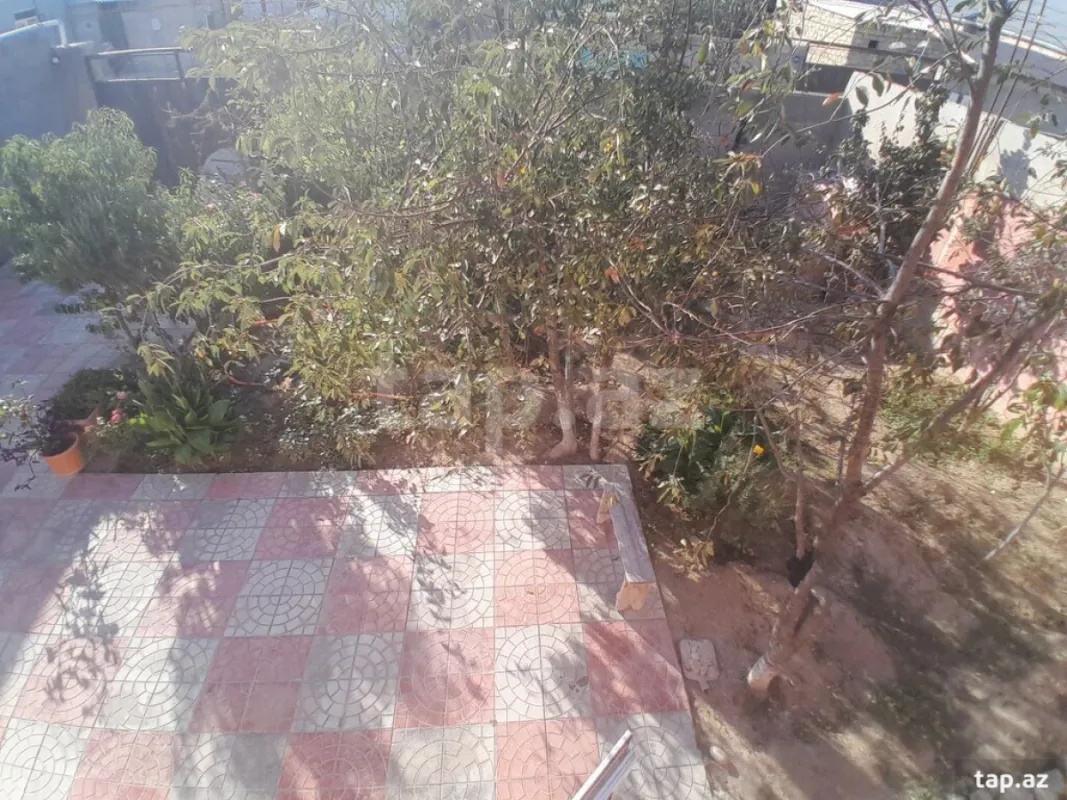 Satılır 4 otaqlı həyət evi