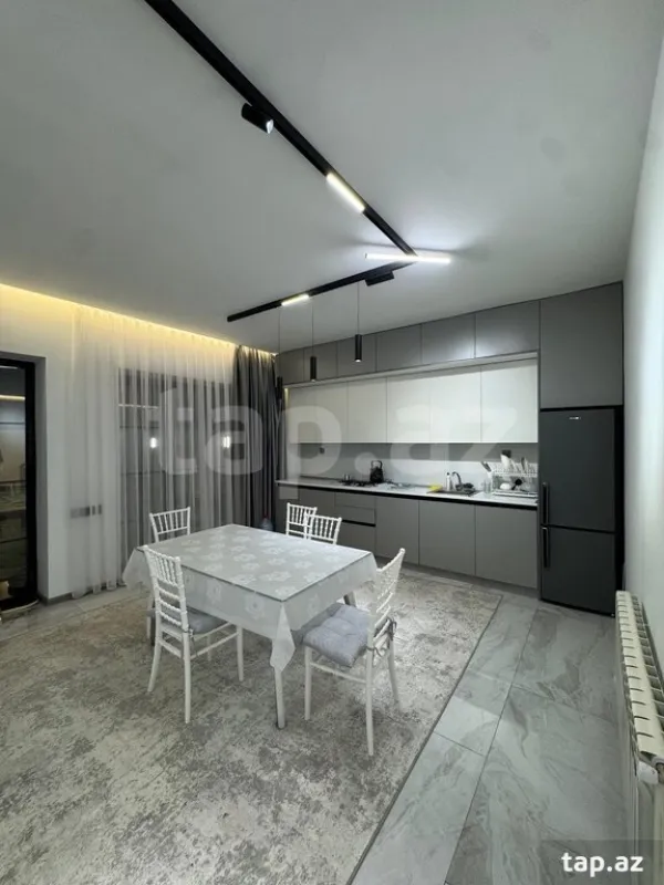 Kirayə verilir 3 otaqlı həyət evi