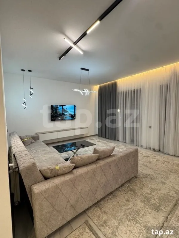 Kirayə verilir 3 otaqlı həyət evi