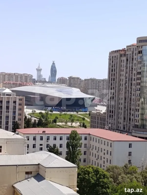 Kirayə verilir 3 otaqlı yeni tikili 120 m²