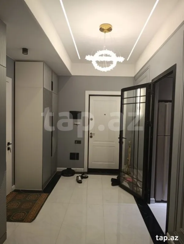 Kirayə verilir 3 otaqlı yeni tikili 120 m²