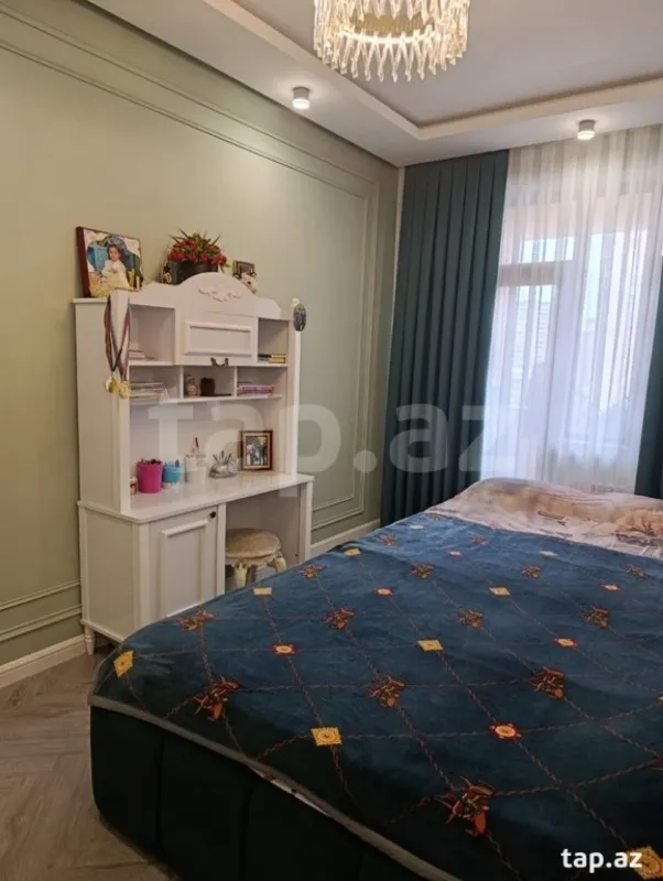 Kirayə verilir 3 otaqlı yeni tikili 120 m²
