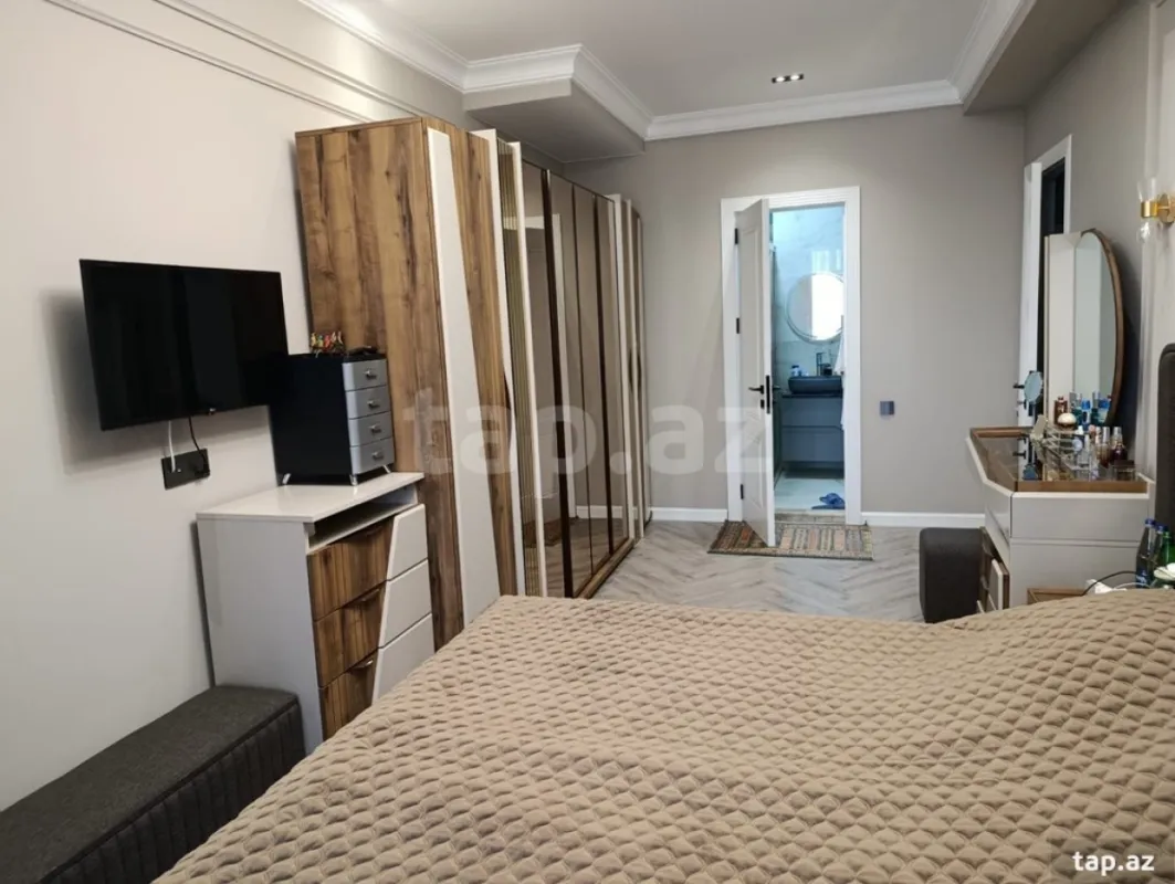 Kirayə verilir 3 otaqlı yeni tikili 120 m²
