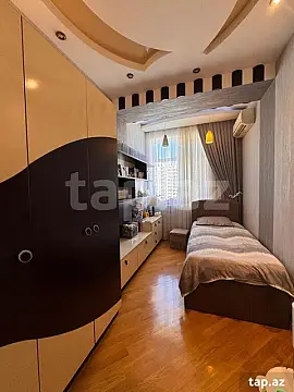 Satılır 4 otaqlı yeni tikili 145 m²