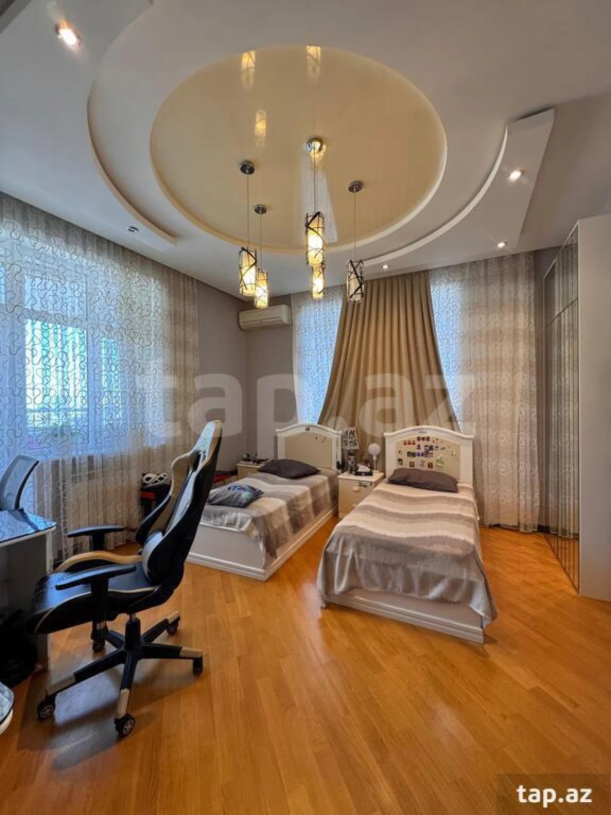 Satılır 4 otaqlı yeni tikili 145 m²