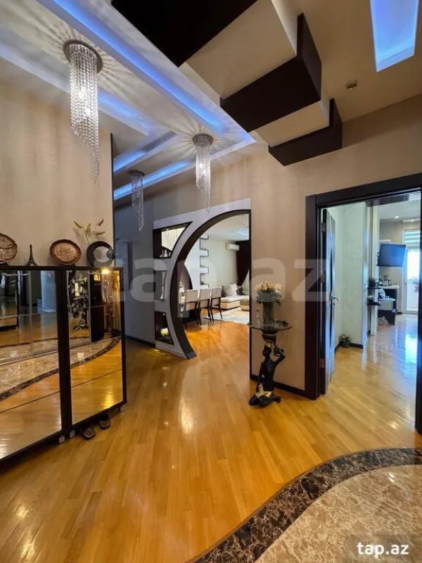 Satılır 4 otaqlı yeni tikili 145 m²