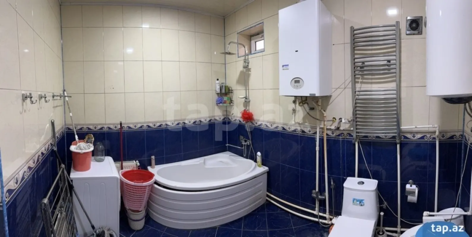 Satılır 8 otaqlı həyət evi