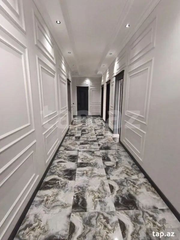 Satılır 6 otaqlı həyət evi