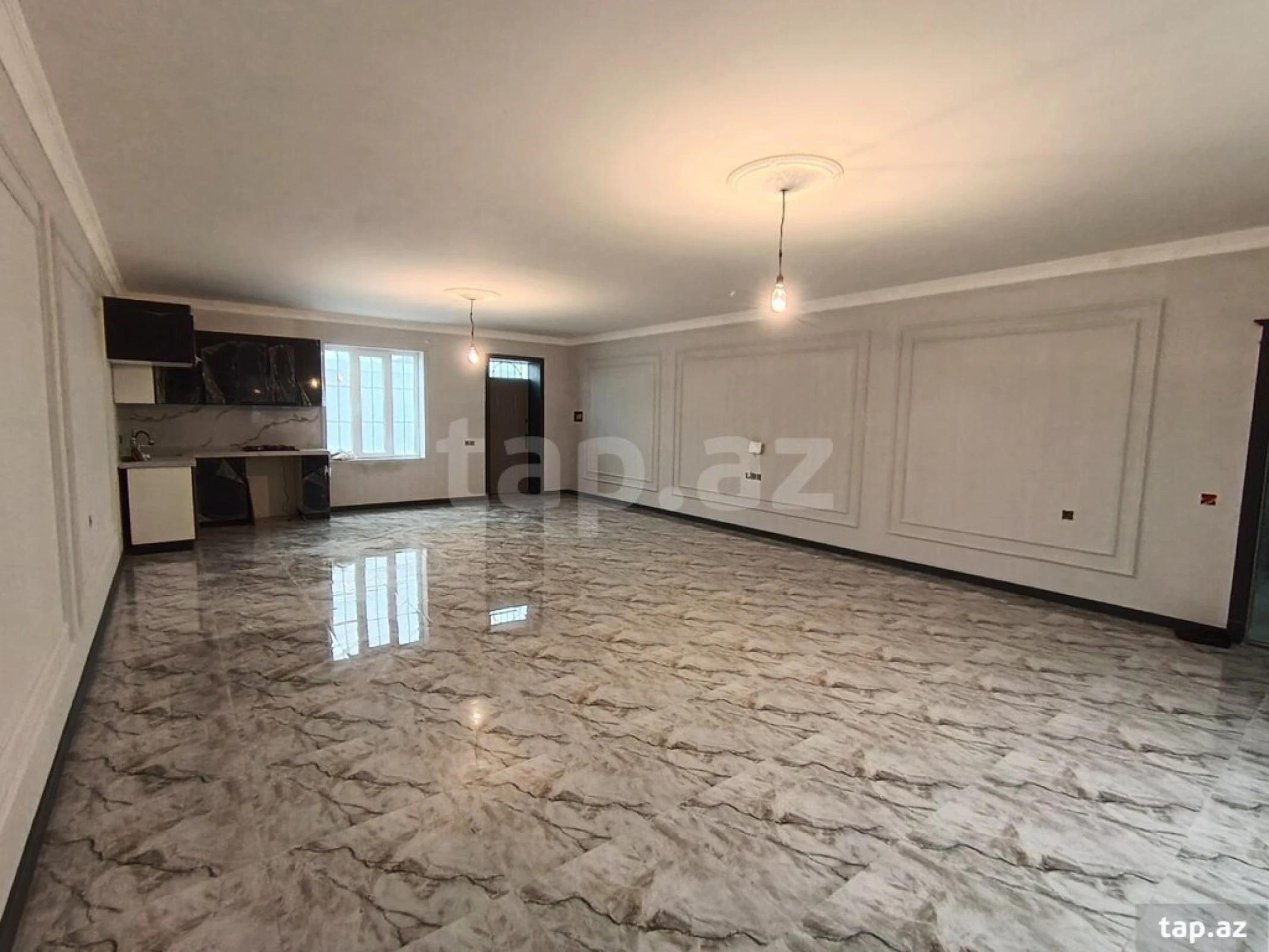 Satılır 6 otaqlı həyət evi