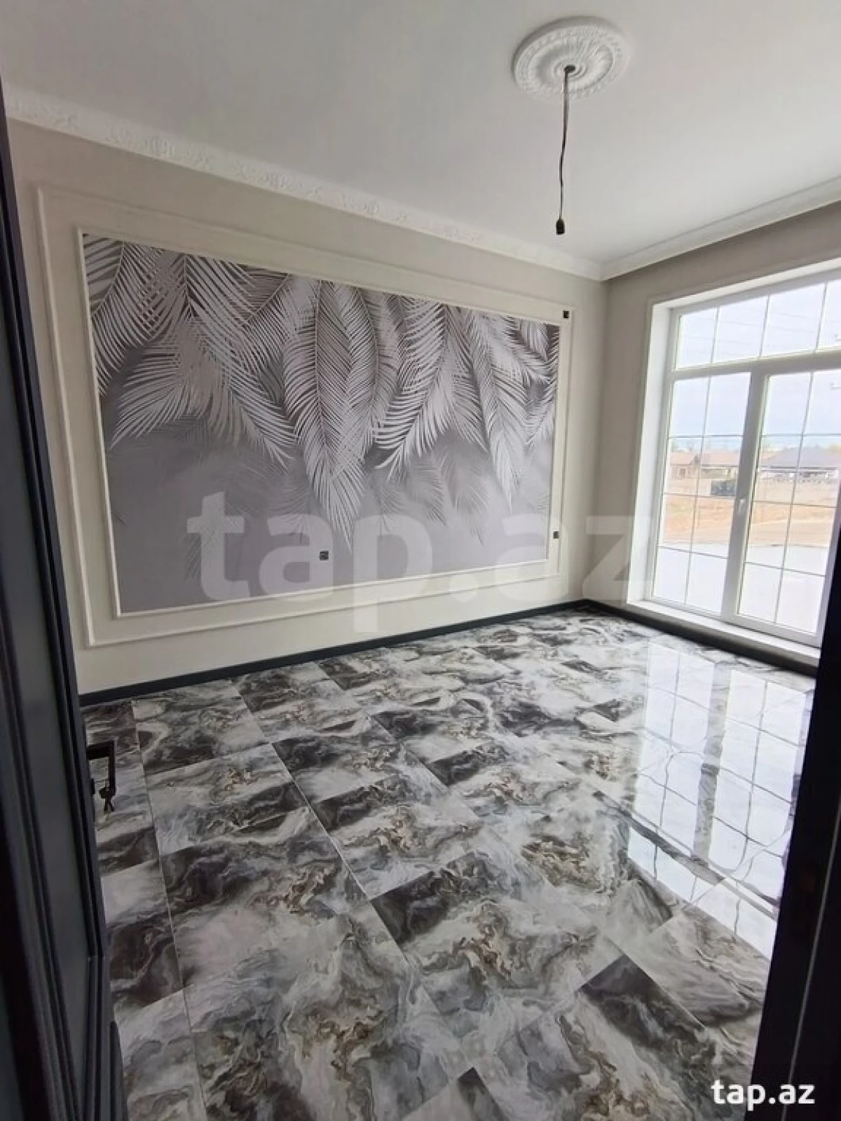 Satılır 6 otaqlı həyət evi