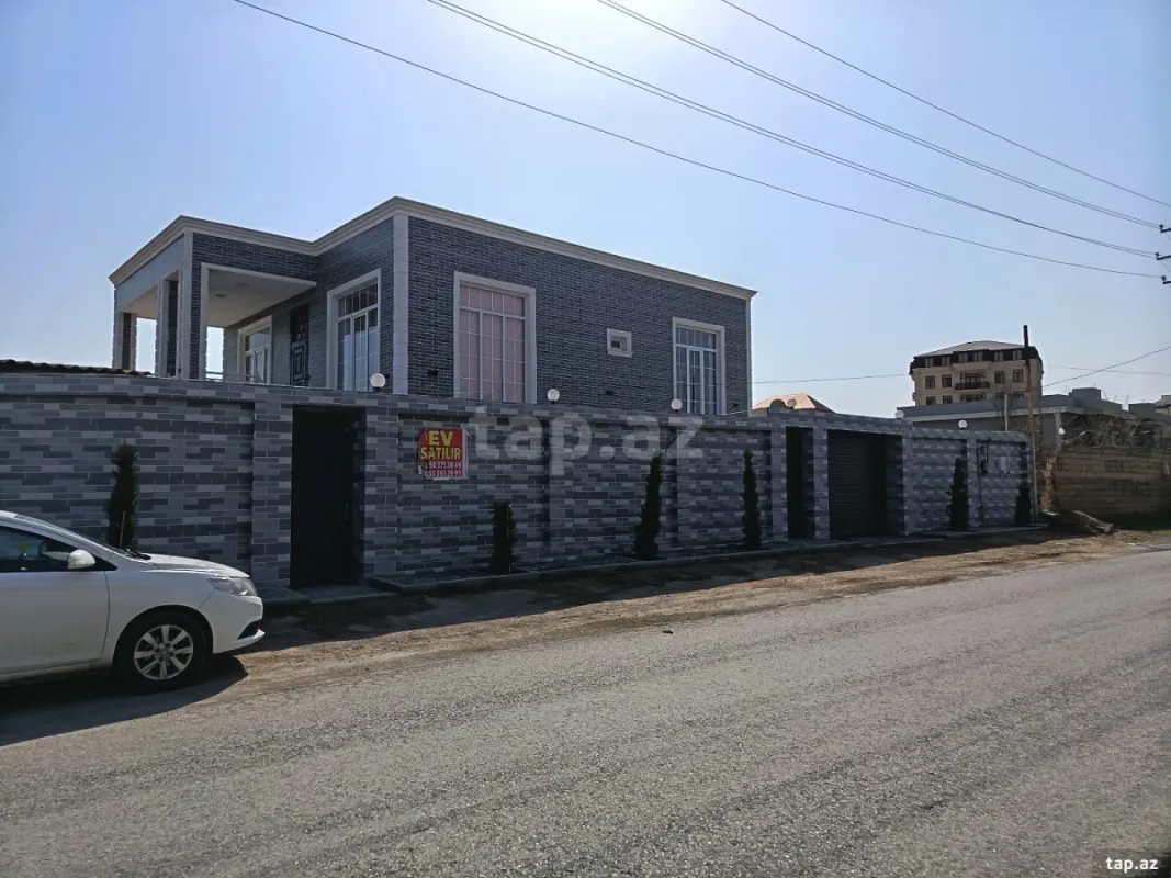 Satılır 6 otaqlı həyət evi