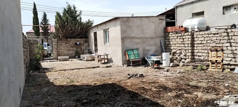 Satılır 1 otaqlı həyət evi 30 m²