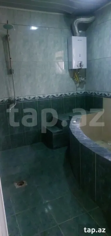 Kirayə verilir 5 otaqlı həyət evi