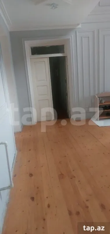 Kirayə verilir 5 otaqlı həyət evi