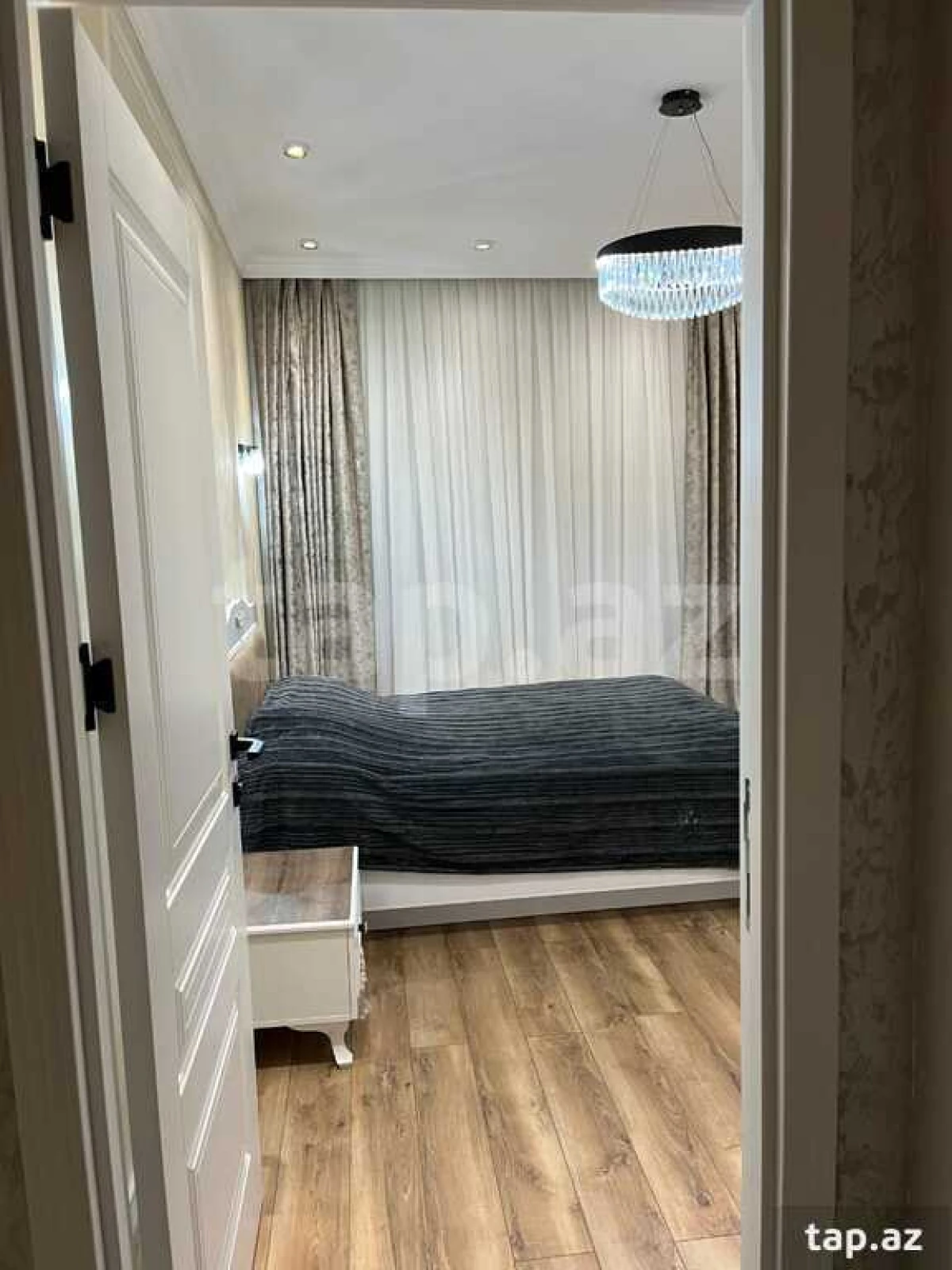 Satılır 2 otaqlı yeni tikili 74 m²