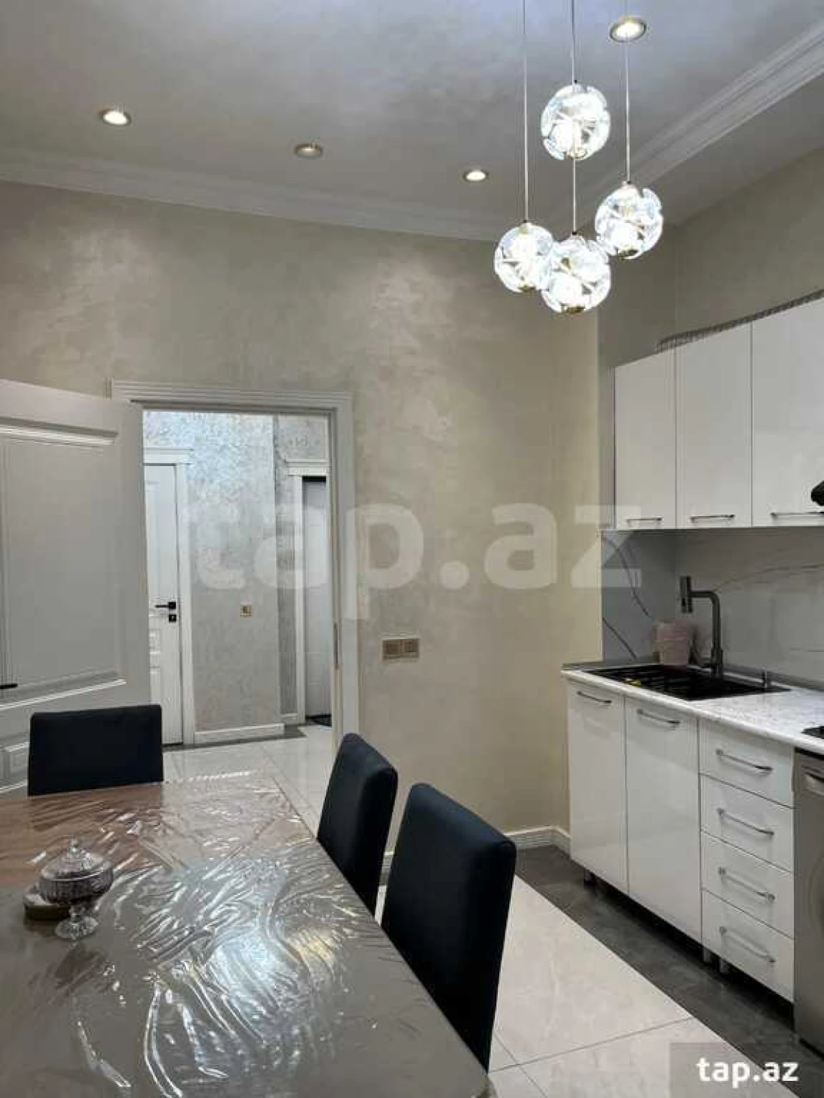 Satılır 2 otaqlı yeni tikili 74 m²