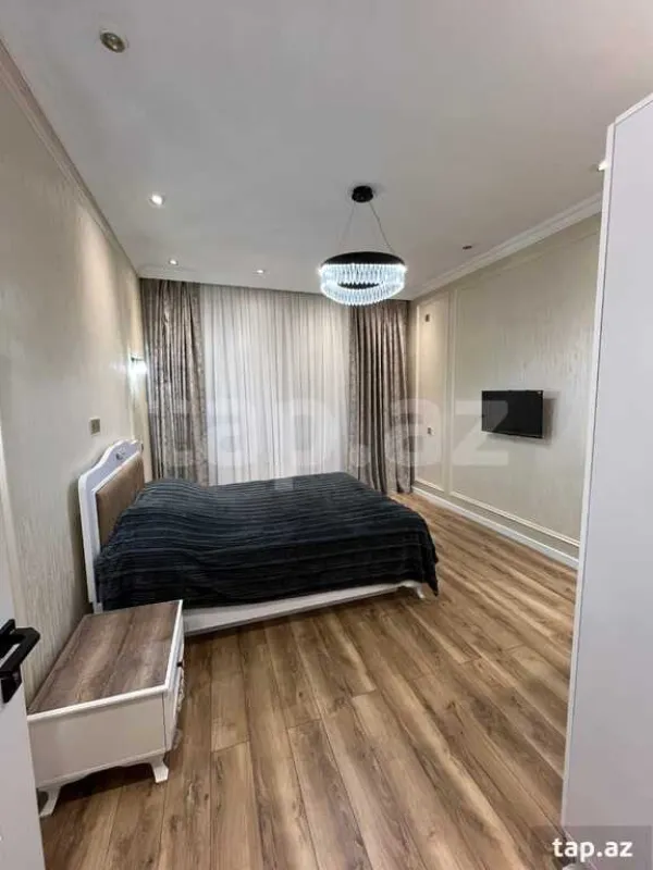 Satılır 2 otaqlı yeni tikili 74 m²