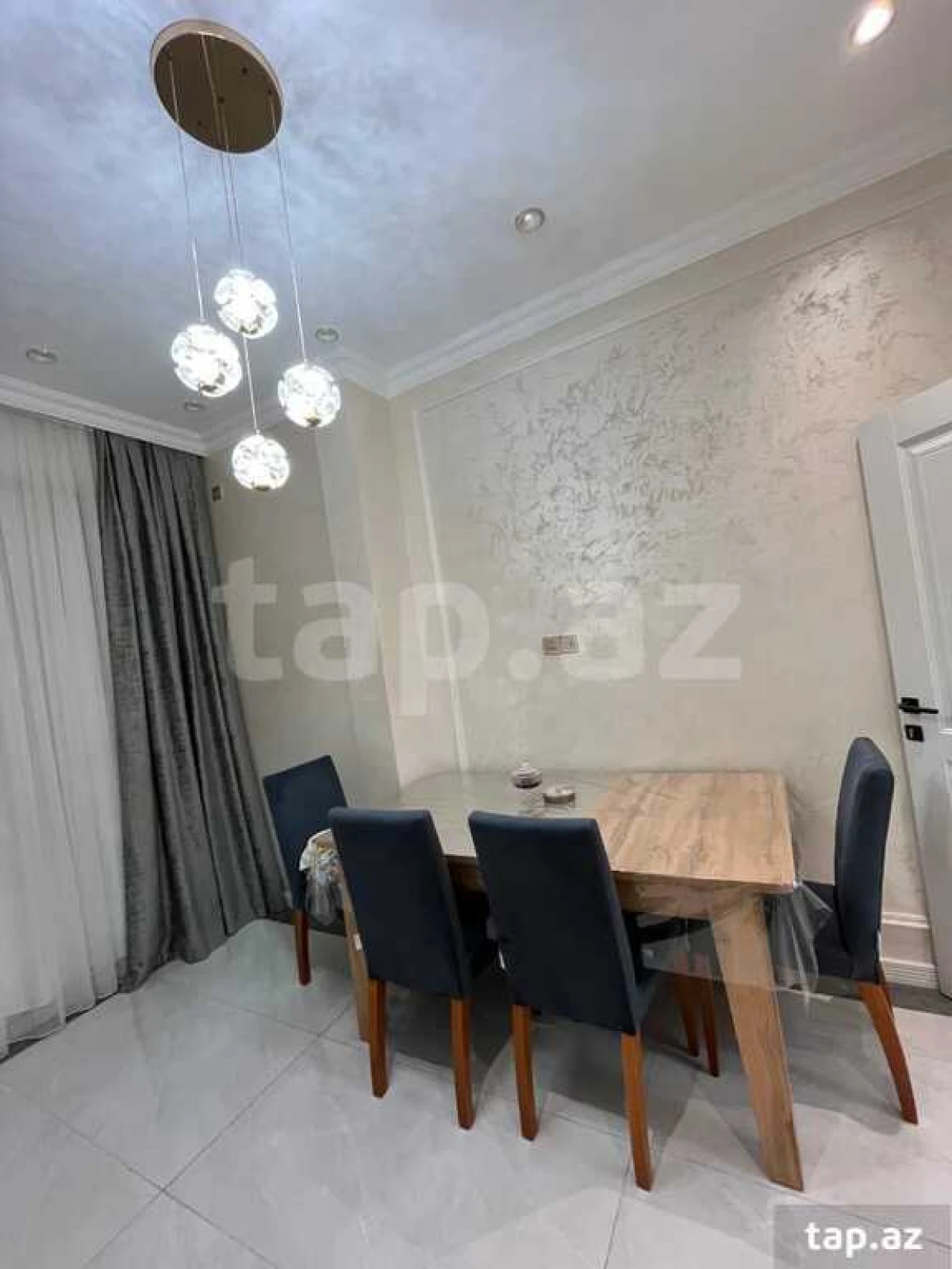 Satılır 2 otaqlı yeni tikili 74 m²