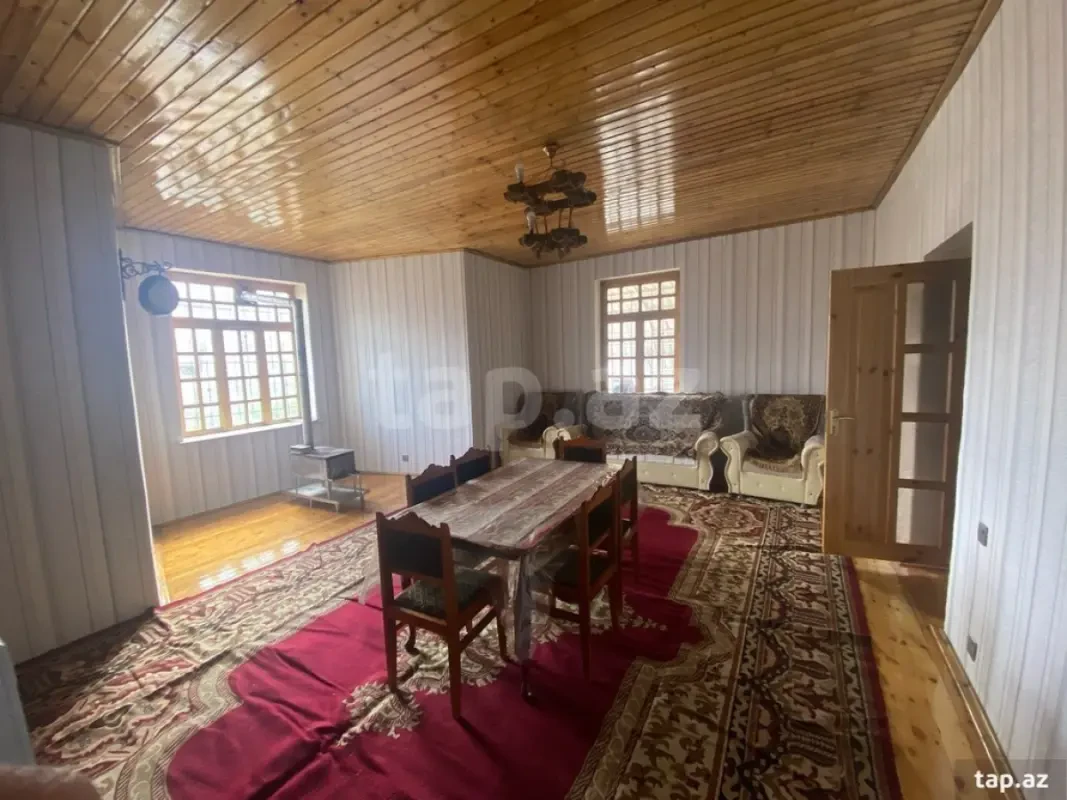 Satılır 5 otaqlı həyət evi 150 m²