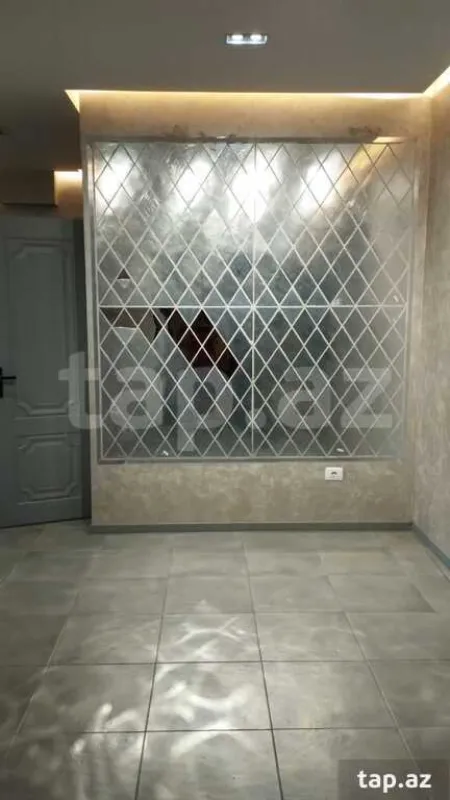 Kirayə verilir 3 otaqlı yeni tikili 150 m²