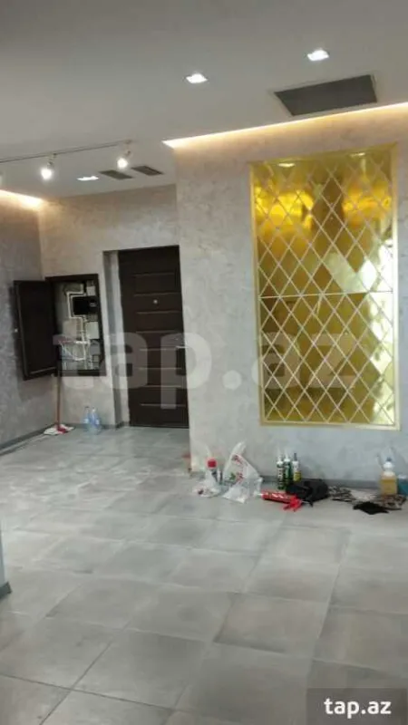 Kirayə verilir 3 otaqlı yeni tikili 150 m²
