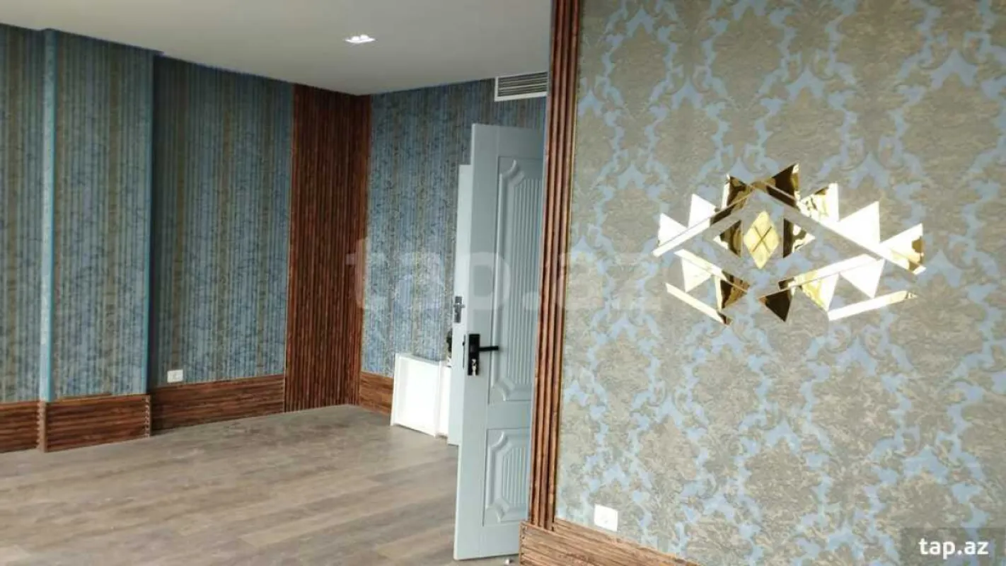 Kirayə verilir 3 otaqlı yeni tikili 150 m²