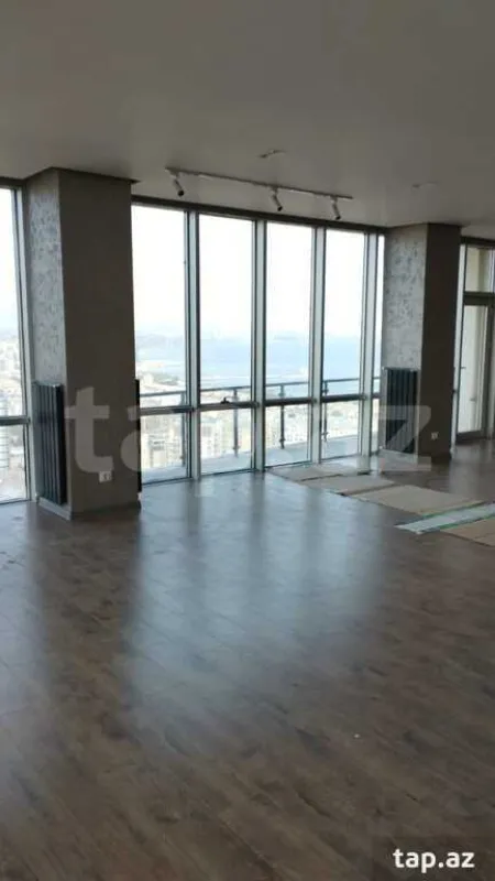 Kirayə verilir 3 otaqlı yeni tikili 150 m²