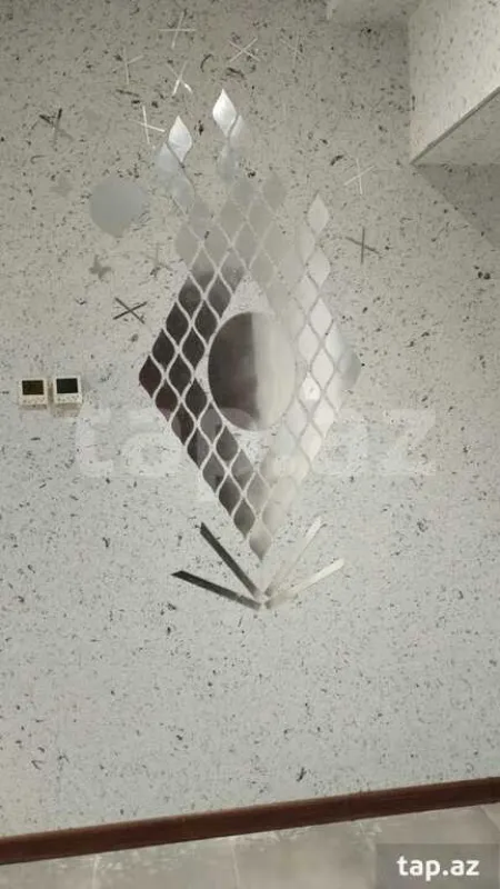 Kirayə verilir 3 otaqlı yeni tikili 150 m²