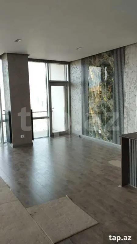Kirayə verilir 3 otaqlı yeni tikili 150 m²