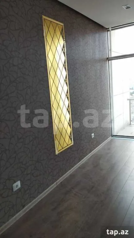 Kirayə verilir 3 otaqlı yeni tikili 150 m²