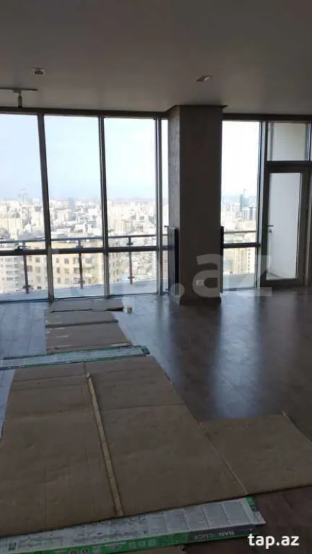 Kirayə verilir 3 otaqlı yeni tikili 150 m²