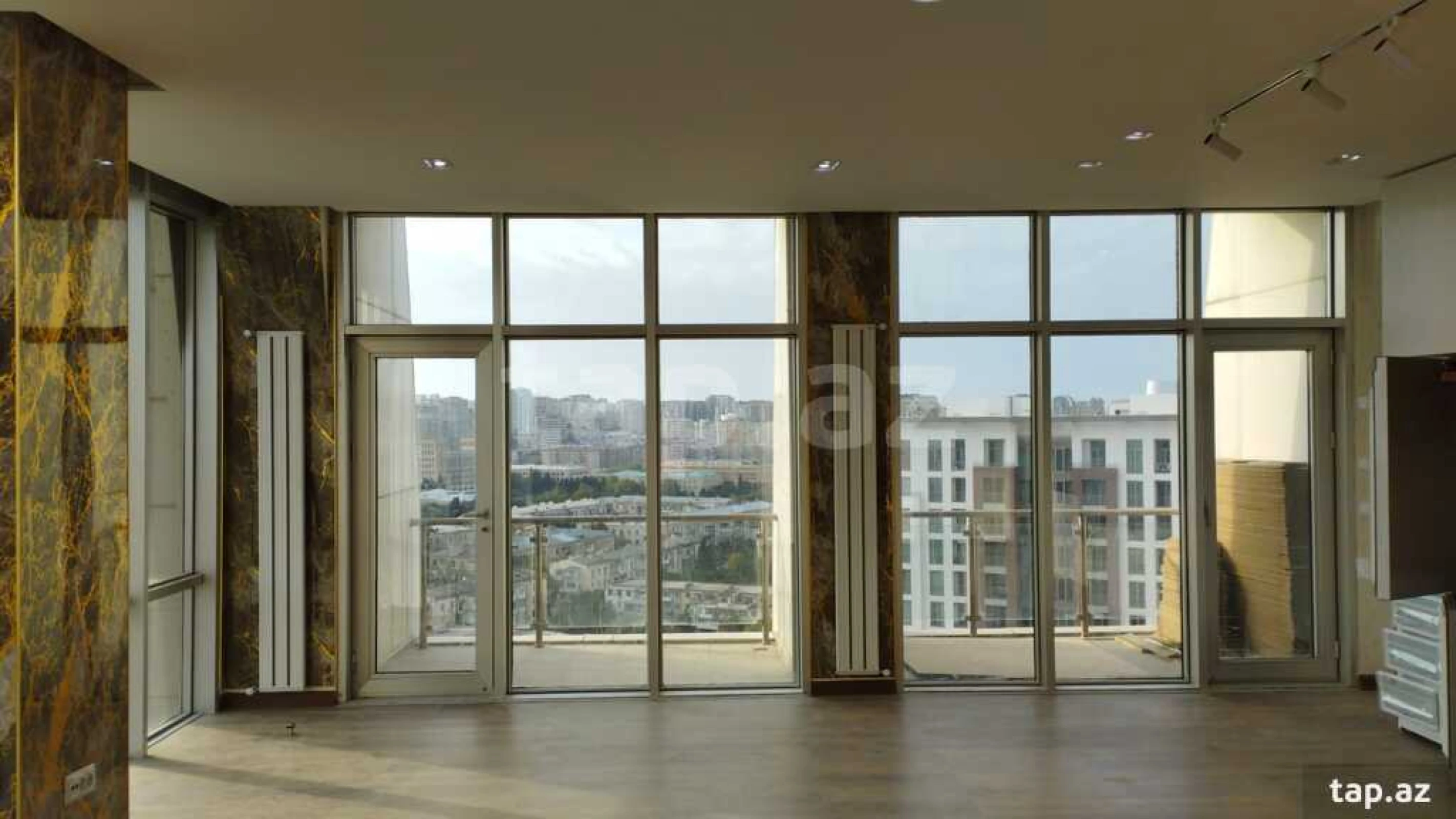 Kirayə verilir 3 otaqlı yeni tikili 150 m²