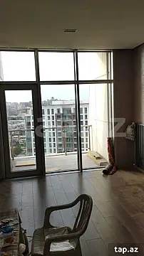 Kirayə verilir 3 otaqlı yeni tikili 150 m²