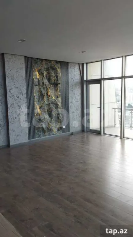 Kirayə verilir 3 otaqlı yeni tikili 150 m²