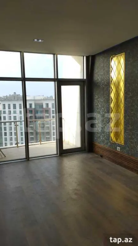 Kirayə verilir 3 otaqlı yeni tikili 150 m²