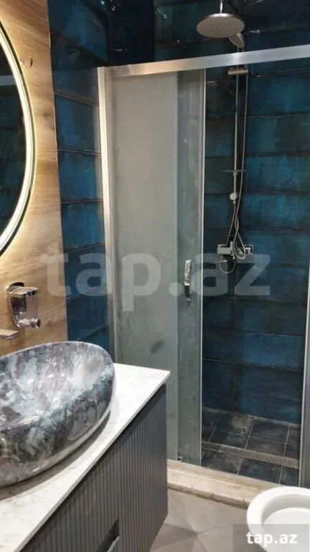 Kirayə verilir 3 otaqlı yeni tikili 150 m²