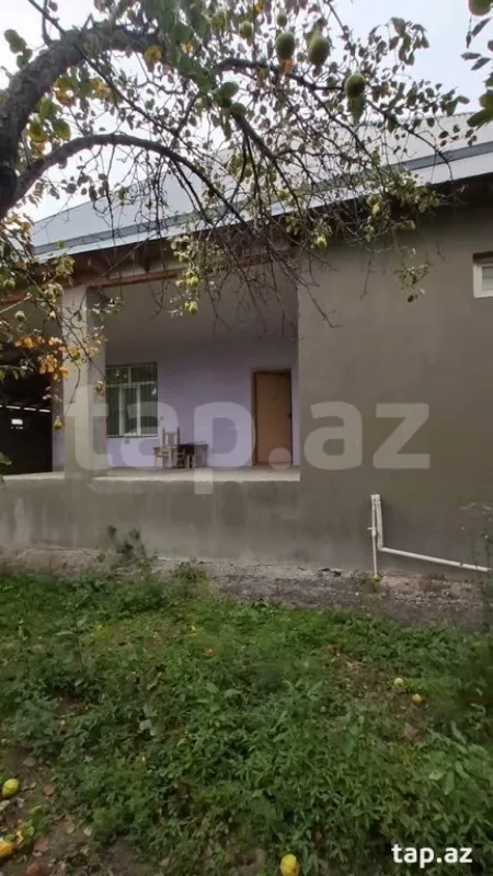 Satılır 3 otaqlı həyət evi