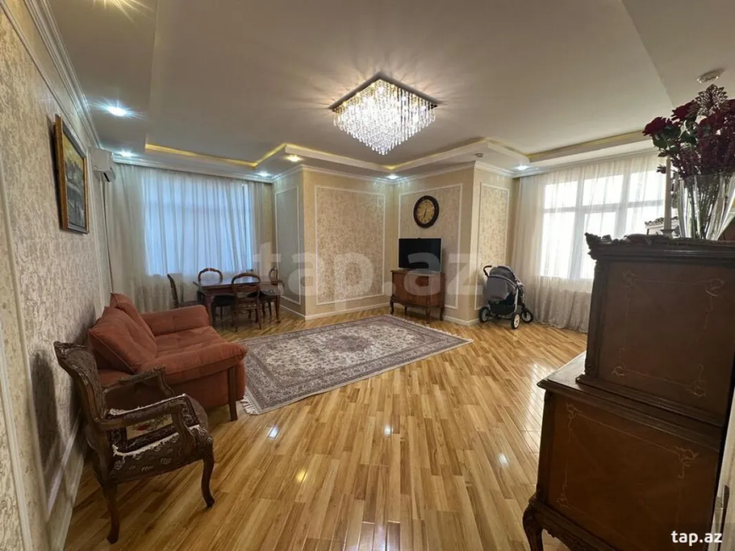 Satılır 3 otaqlı yeni tikili 124 m²