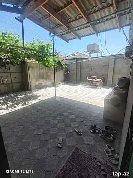 Satılır 4 otaqlı həyət evi 100 m²