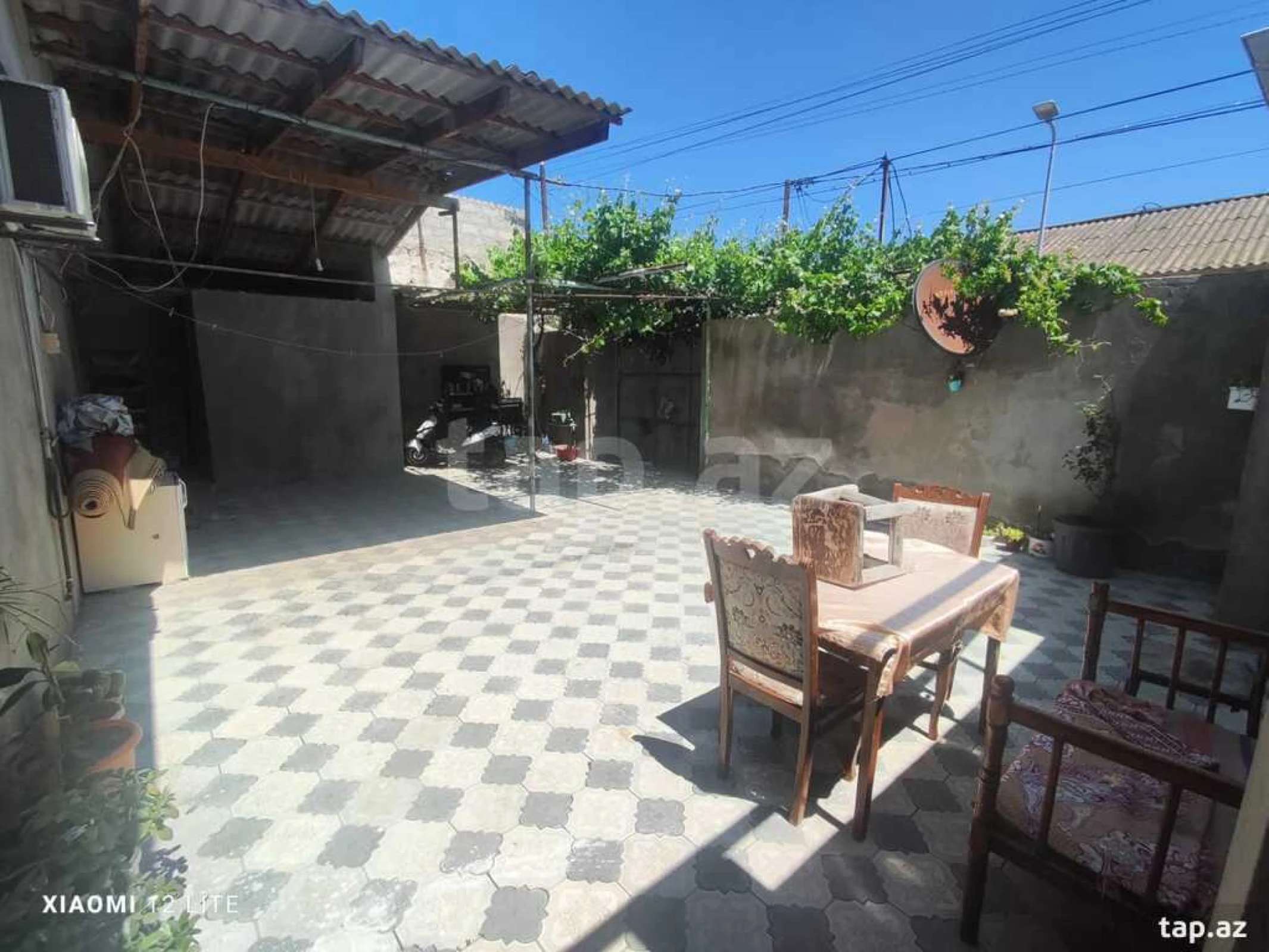 Satılır 4 otaqlı həyət evi 100 m²