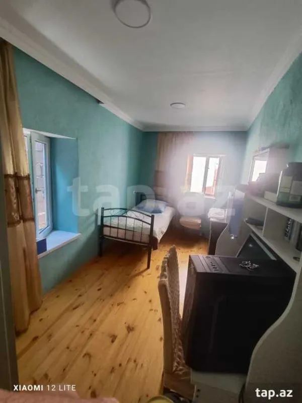 Satılır 4 otaqlı həyət evi 100 m²