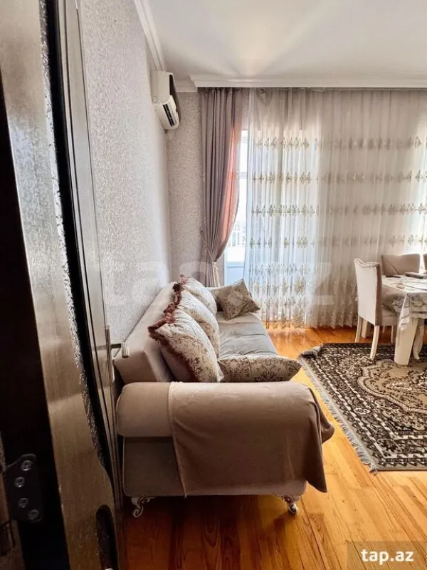 Satılır 3 otaqlı mənzil 100 m²
