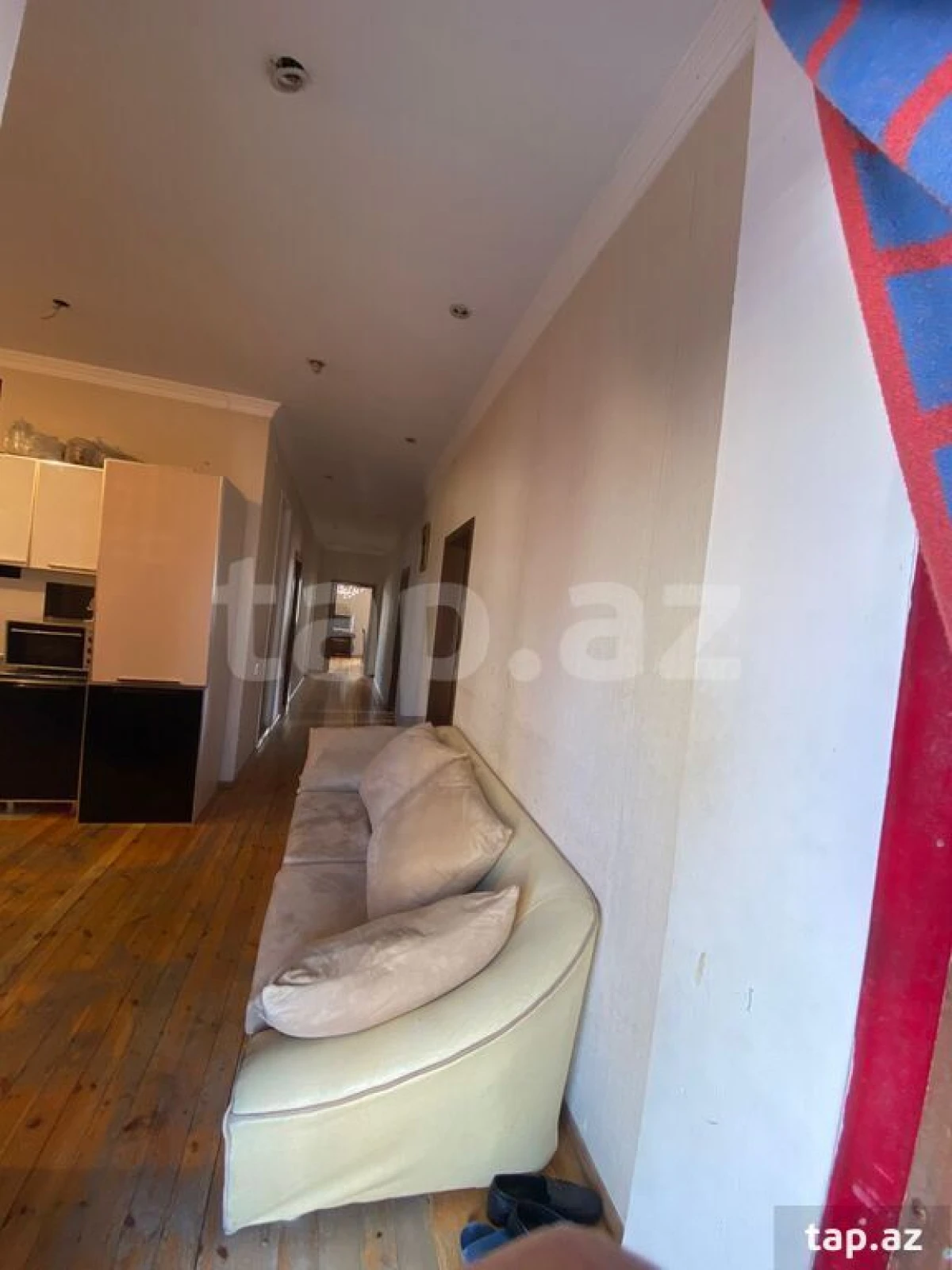 Satılır 8 otaqlı həyət evi