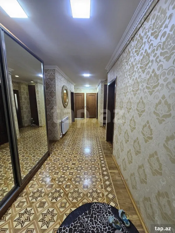 Satılır 5 otaqlı mənzil 120 m²