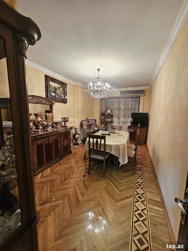 Satılır 5 otaqlı mənzil 120 m²