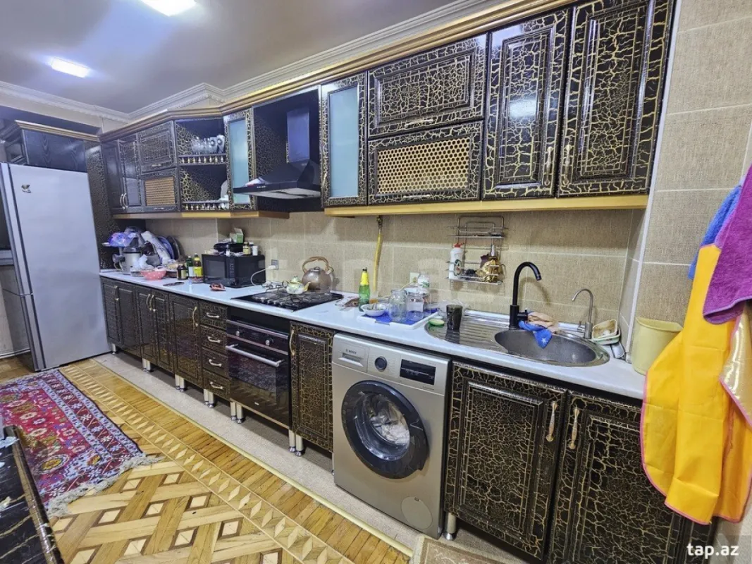 Satılır 5 otaqlı mənzil 120 m²